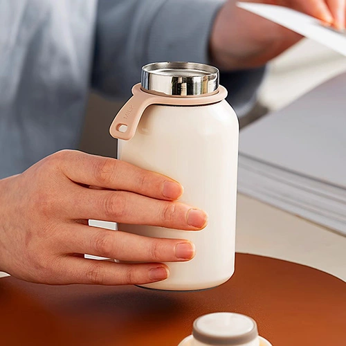 Double Wall Vacuum Insulated Water Bottle Double Wall Vacuum Insulated Water Bottle